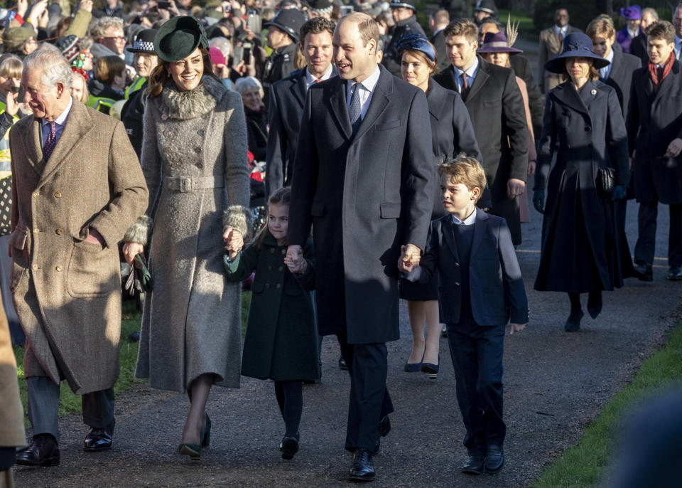 KING'S LYNN, ENGLAND - DECEMBER 25: Catherine, Duchess of Cambridge and Prince William, Duke of Cambridge with Prince George of Cambridge and Princess Charlotte of Cambridge attend the Christmas Day Church service at Church of St Mary Magdalene on the Sandringham estate on December 25, 2019 in King's Lynn, United Kingdom. (Photo by Mark Cuthbert/UK Press via Getty Images)