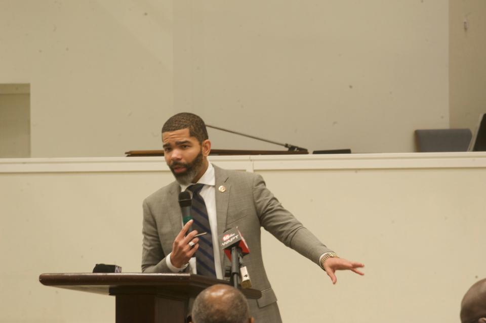 Jackson Mayor Chokwe Antar Lumumba speaks at a Tuesday town hall at Reedemer Church.