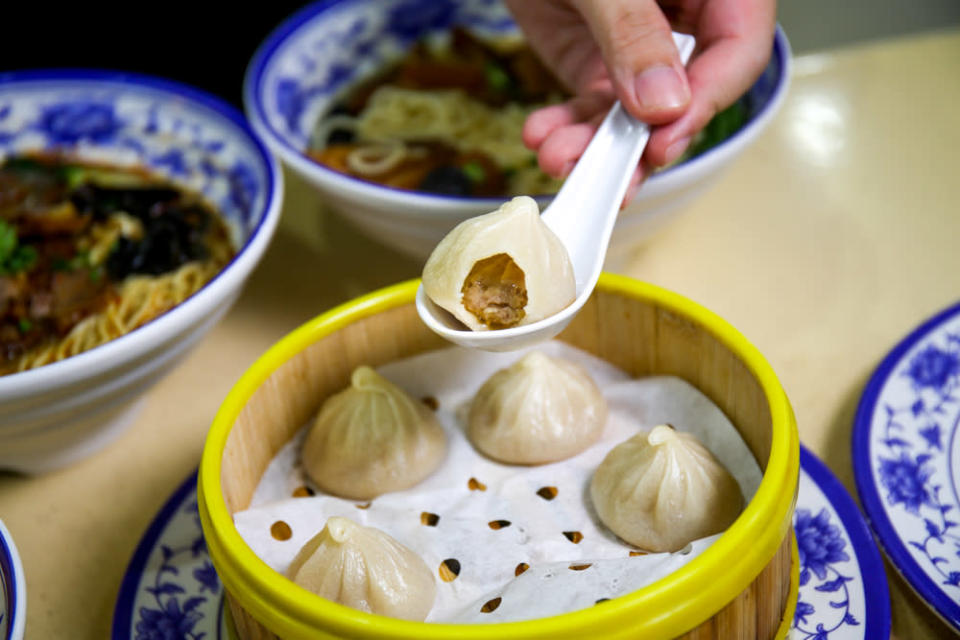 wang's noodle &amp; dumpling house - xiao long bao