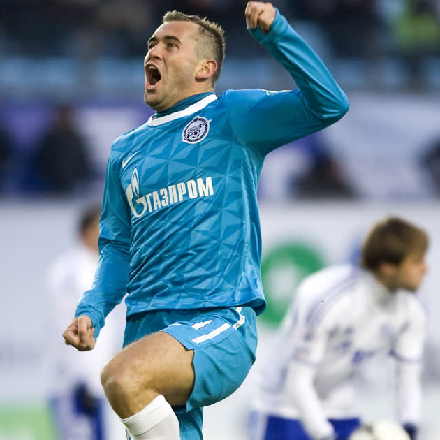 Nom: Aleksandr Kerzhakov<br>Poste: Attaquant<br>Date de naissance (Âge): 27/11/1982 (29)<br>Pays: Russie<br>Numéro: 11<br>Club: Zenit (Russie RUS)