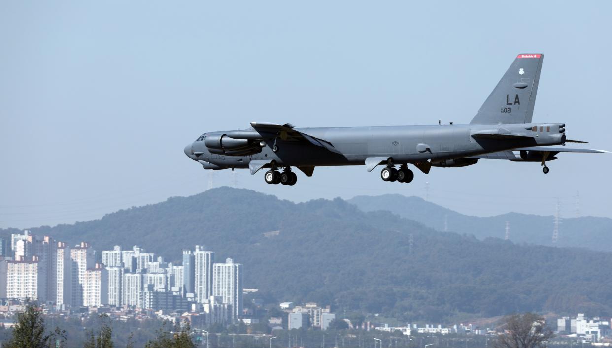 Aterriza en Corea del Sur por primera vez un bombardero estratégico estadounidense B-52