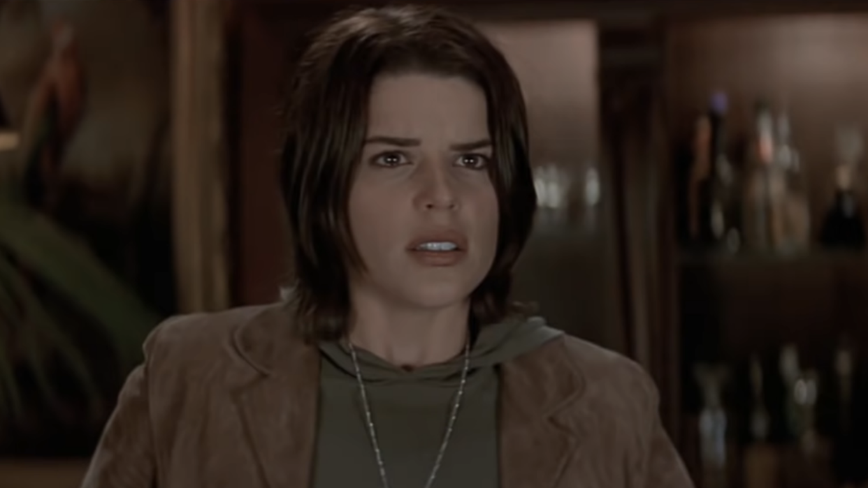 Neve Campbell in Scream 3's final confrontation. 