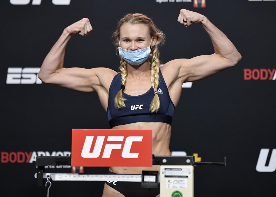 LAS VEGAS, NEVADA - SEPTEMBER 11:  In this handout image provided by UFC, Andrea Lee poses on the scale during the UFC Fight Night weigh-in at UFC APEX on September 11, 2020 in Las Vegas, Nevada. (Photo by Jeff Bottari/Zuffa LLC via Getty Images)