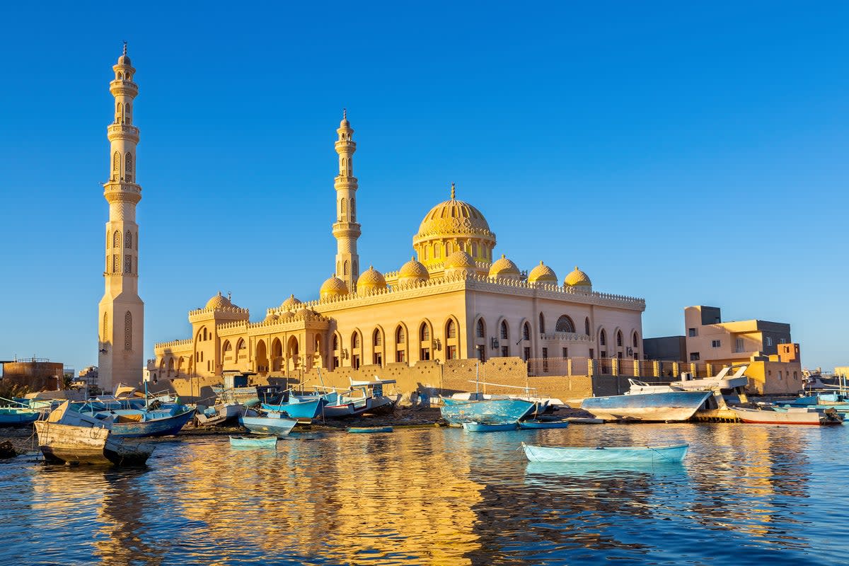 Traditional souks meet desertscapes and the Red Sea in Hurghada (Getty Images/iStockphoto)