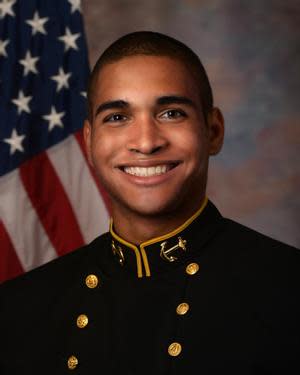 Lebanon High School graduate Nicholas Straw will be a senior starter on defense for the Naval Academy in the Army-Navy game Dec. 10, 2022.