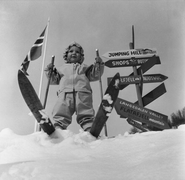 <p>A precocious little skier prepares to drop onto the slopes at a popular<strong> Norwegian ski resort </strong>on <strong>New Year's Day in 1962.</strong></p>