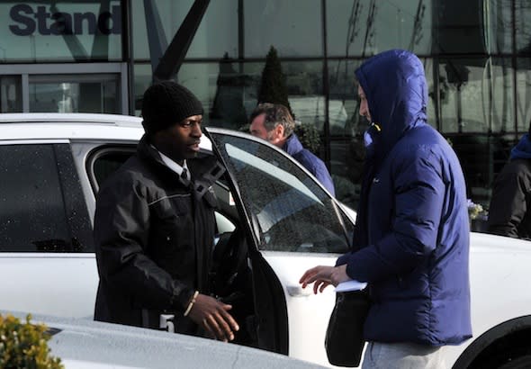  PICTURE BY CHRIS NEILL - 07930-353682 - HEAT AND GREET.....!!!!!.....PREMIER LEAGUE FOOTBALLERS HAVE LONG BEEN CONSIDERED PAMPERED BUT THE PLAYERS OF MONEY BAGS MANCHESTER CITY TOOK THAT TO A DIFFERENT LEVEL TODAY.....THE PLAYERS TRAINED AHEAD OF THE TOP OF THE TABLE CLASH AGAINST CHELSEA TOMORROW NIGHT AT THE EITHAD STADIUM AND AS EACH PLAYER LEFT THE STADIUM THEY WHERE MET BUY A CLUB VALET WHO HAD ALREADY STARTED THERE CAR MINUTES EARLIER IN A BID TO GET THEM NICE AND WARM.....!!!!! ....ONCE THE PLAYER WAS READY TO LEAVE HIS CAR WAS DRIVIN TO HIM SOMETIMES NO MORE THAN 10 YARDS.....IT TAKES MEET AND GREET TO ANOTHER LEVEL.....!!!!!.....