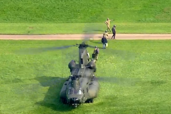 President Zelensky landing at Chequers (Sky News)