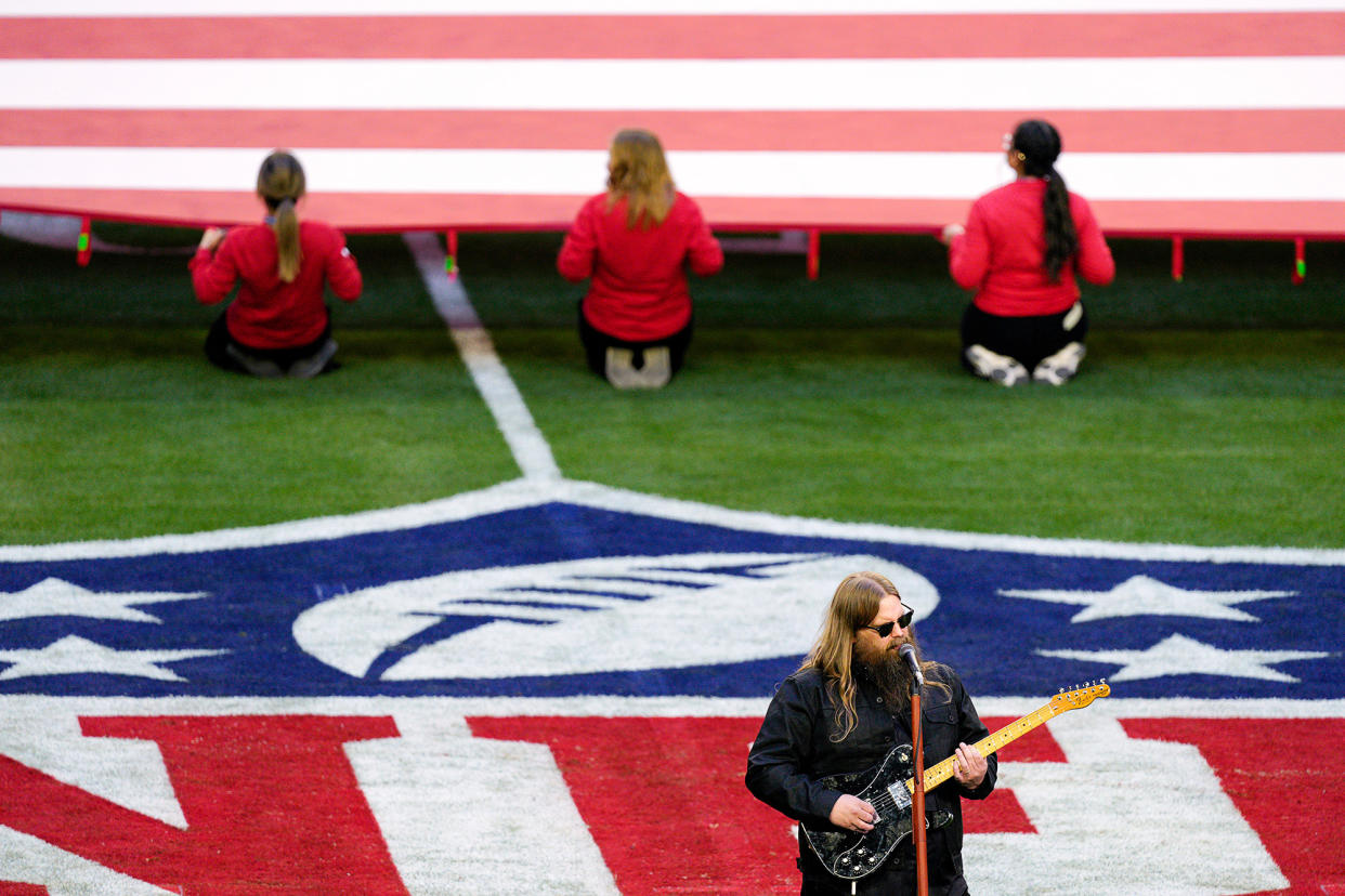 Chris Stapleton performing the national anthem - 705