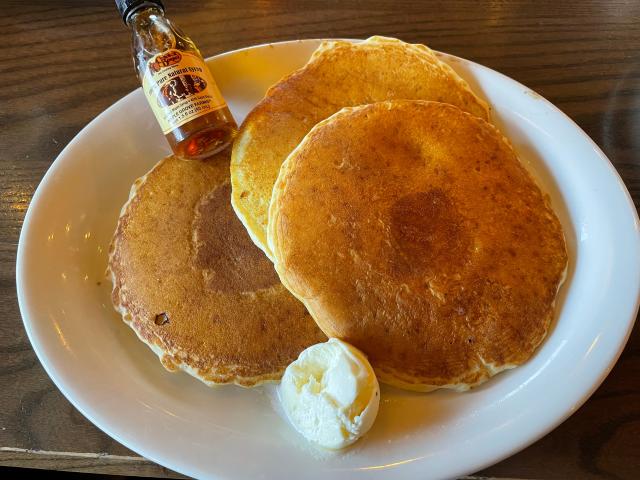 IHOP x Lay's Rooty Tooty Fresh 'N Fruity Is Only Available at 1 Grocery  Store for a Limited Time