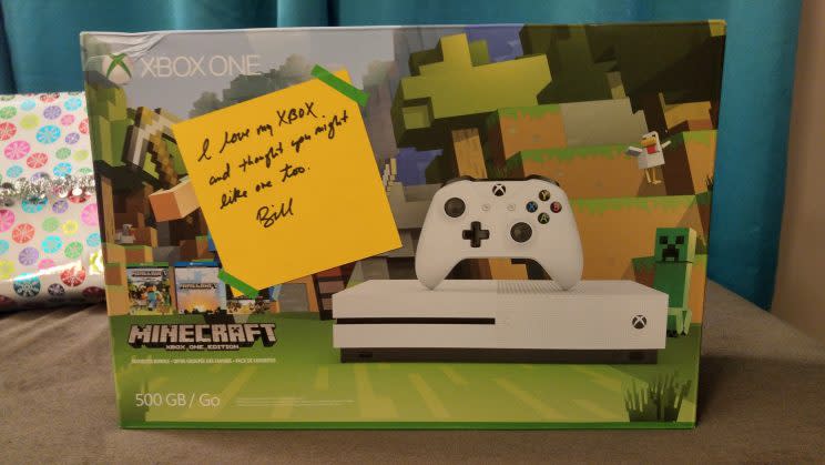 She also received an Xbox One (Picture: Aerrix/Imgur)