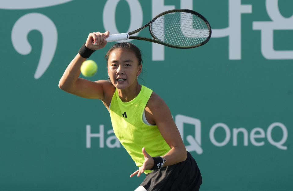 Yue Yuan of China returns a shot to Jessica Pegula of the United States during their final match of the Korea Open tennis championships in Seoul, South Korea, Sunday, Oct. 15, 2023. (AP Photo/Ahn Young-joon)