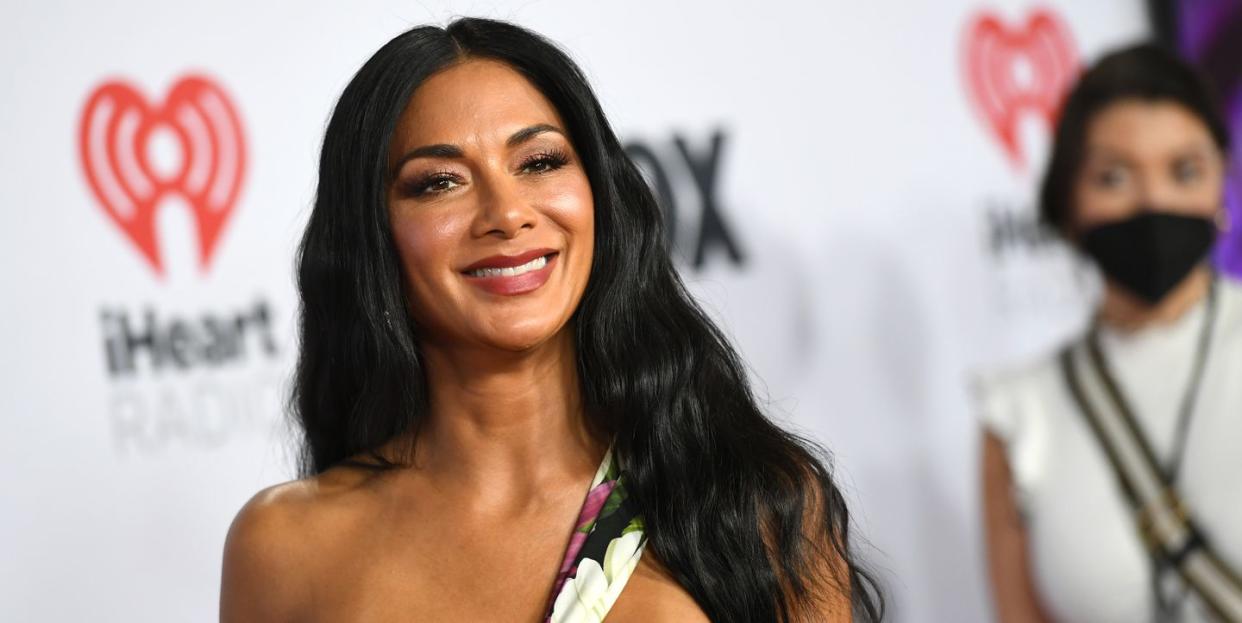 nicole scherzinger transforms her bedhead hair into beachy waves