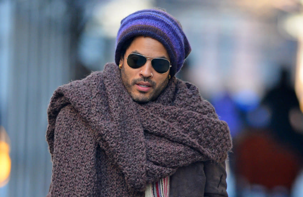 Lenny Kravitz explains truth behind giant scarf credit:Bang Showbiz