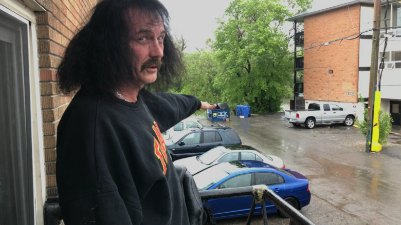 Flood preparedness kits handed out in Calgary's Mission district