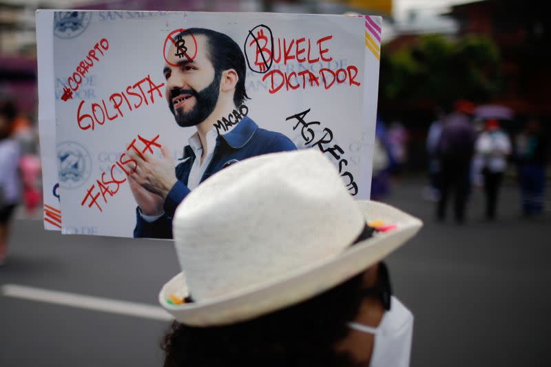 Protest against the use of Bitcoin as legal tender, in San Salvador