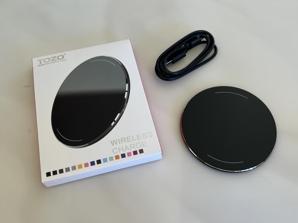 Unboxing the Tozo W1 wireless charger.