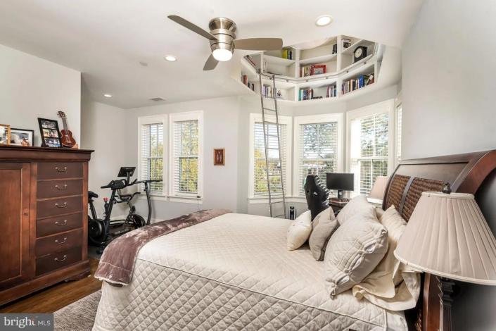 Bedroom of Gabe Bankman-Fried's DC townhouse