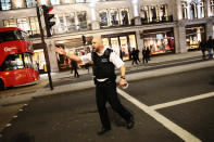 <p>Police officers are seen near Oxford Circus underground station on Nov. 24, 2017 in London, England. (Photo: Jack Taylor/Getty Images) </p>