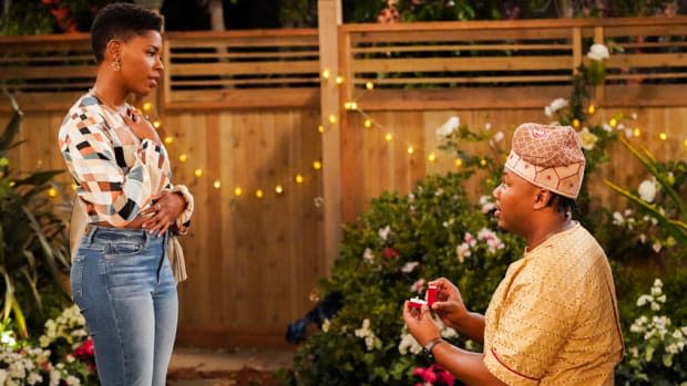 Chelsea Harris as Necie and Marcel Spears as Marty in "The Neighborhood" on CBS<p>CBS</p>