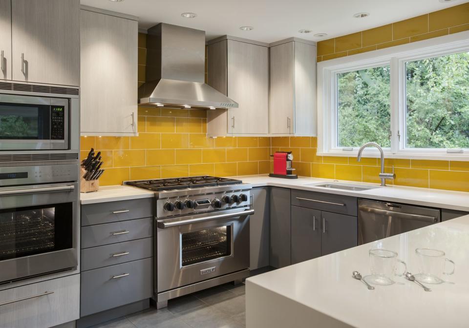 Bold Backsplash