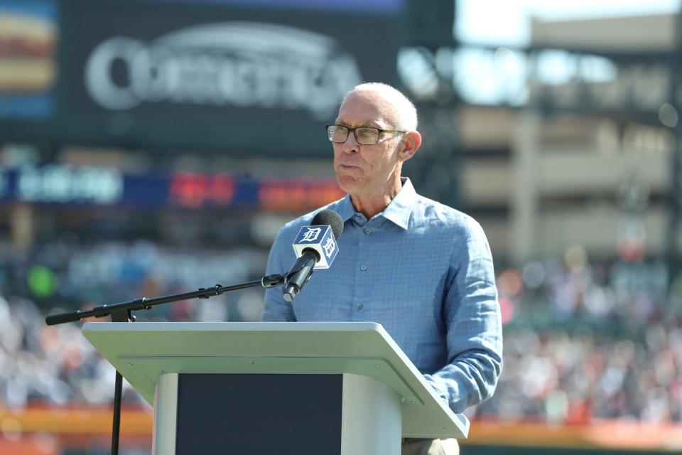 Alan Trammell talks about playing with Detroit Tigers designated hitter Miguel Cabrera (24) during pregame ceremonies at Comerica Park in Detroit on Saturday, Sept. 30, 2023.