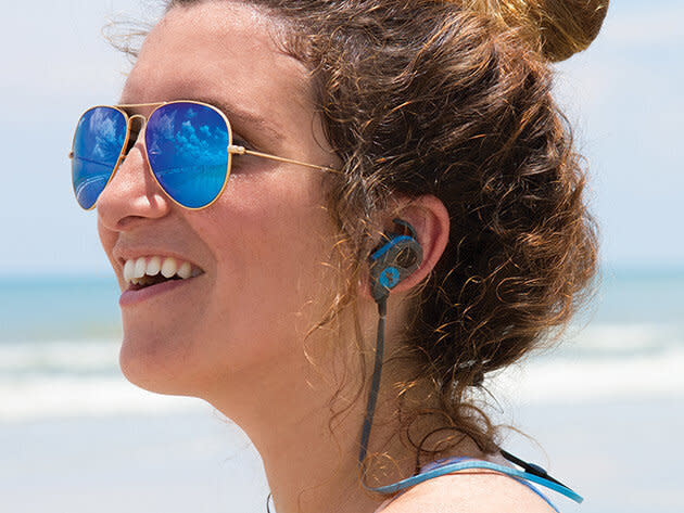 These $120 sweatproof Bluetooth earbuds are on sale for just $30.&nbsp; (Photo: HUFFPOST X STACK COMMERCE)