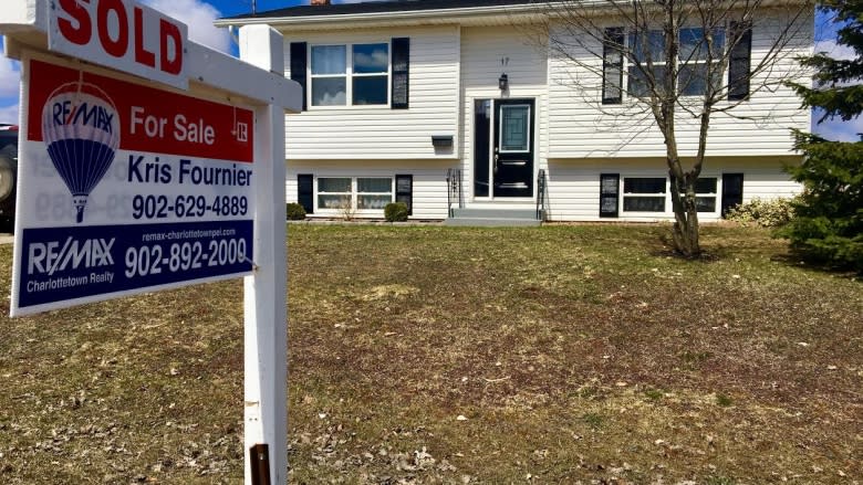 Wanna sell your house? Charlottetown realtors try different strategy