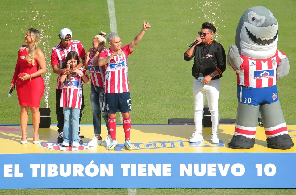 Clube colombiano fez muita festa para receber o ex-River Plate Juan Fernando Quintero. Foto: Jesus Rico/AFP via Getty Images