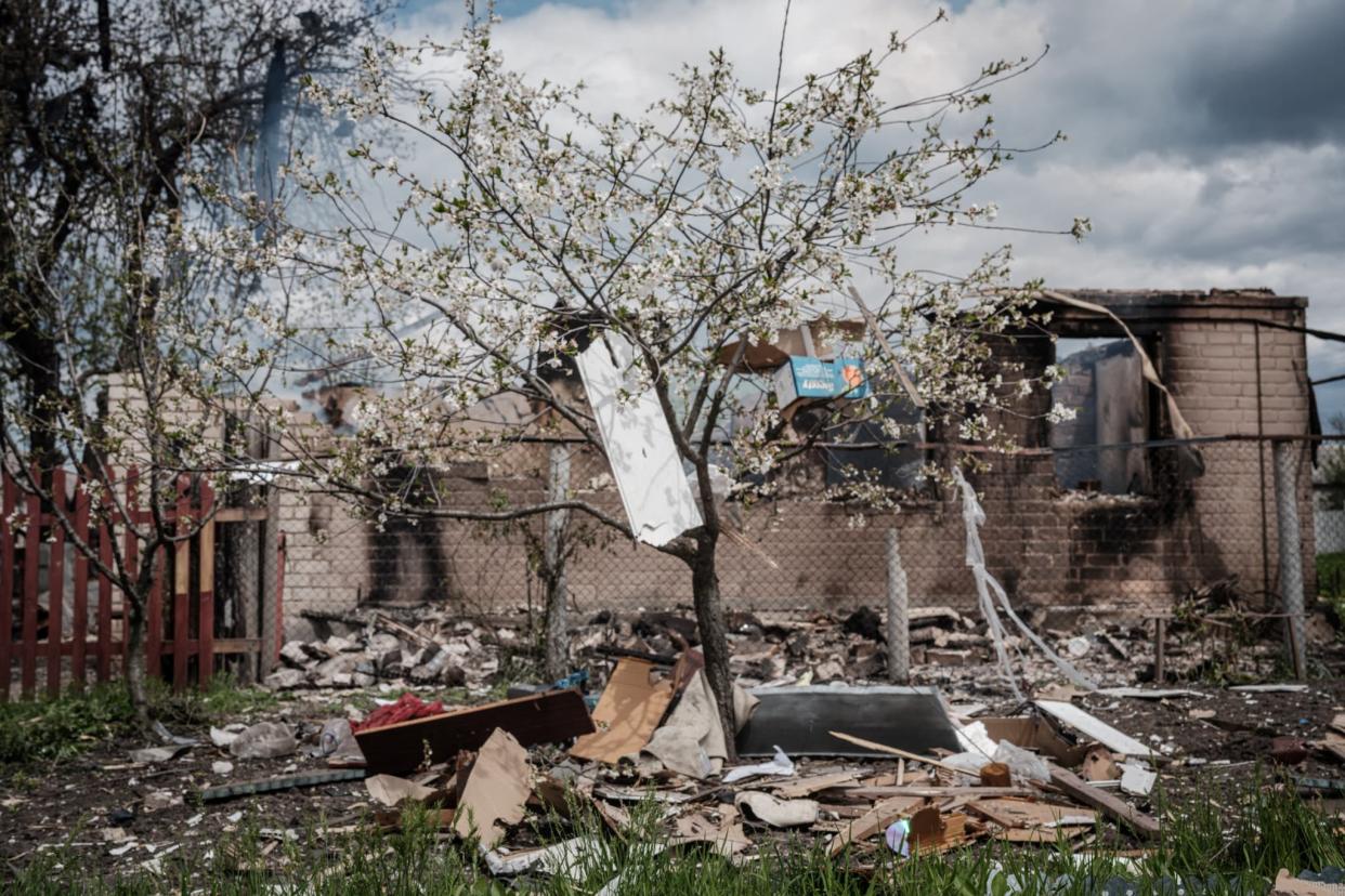 Yasuyoshi CHIBA - AFP. Une maison touchée par des bombardements dans la ville de Lyman, le 28 avril 2022  - Yasuyoshi CHIBA - AFP