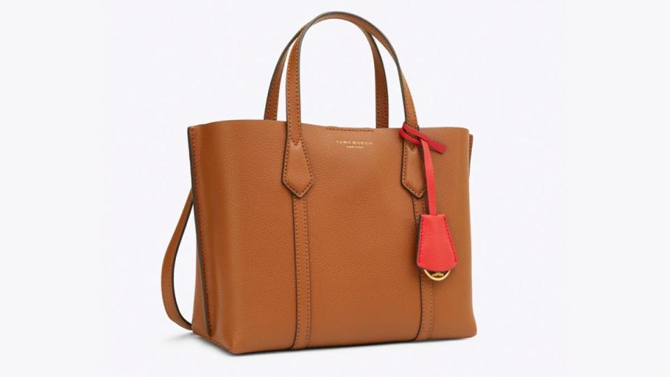 The silouette of this leather tote is timeless.