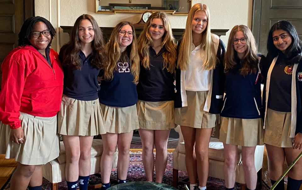 (Left to right) Zoe Daly , Charlotte Jotz, Lillian Del Rossi, Gwen Oakley, Katie Ferris, Victoria Fekete , and Akshaya Karanam, all of the Class of 2024.