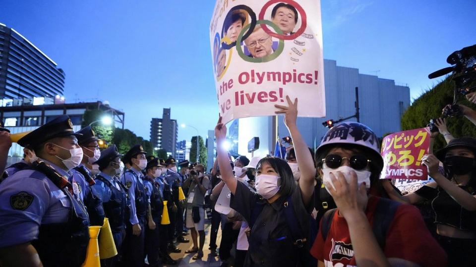 <div class="paragraphs"><p>Japanese nationals protesting against the Olympics</p></div>