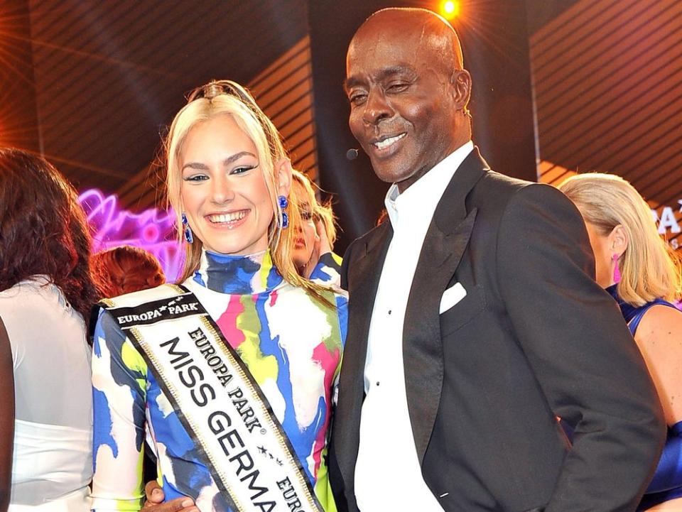 Die neue Miss Germany Kira Geiss an der Seite von Jury-Mitglied Bruce Darnell. (Bild: imago/STAR-MEDIA)