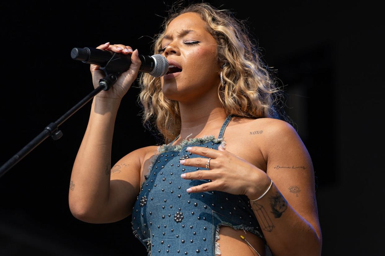 Tanner Adell is one of the four Black, female country singers featured on 'Blackbiird.' <a href="https://www.gettyimages.com/detail/news-photo/tanner-adell-performs-during-the-windy-city-smokeout-at-the-news-photo/1534830081?adppopup=true" rel="nofollow noopener" target="_blank" data-ylk="slk:Michael Hickey/Getty Images;elm:context_link;itc:0;sec:content-canvas" class="link ">Michael Hickey/Getty Images</a>