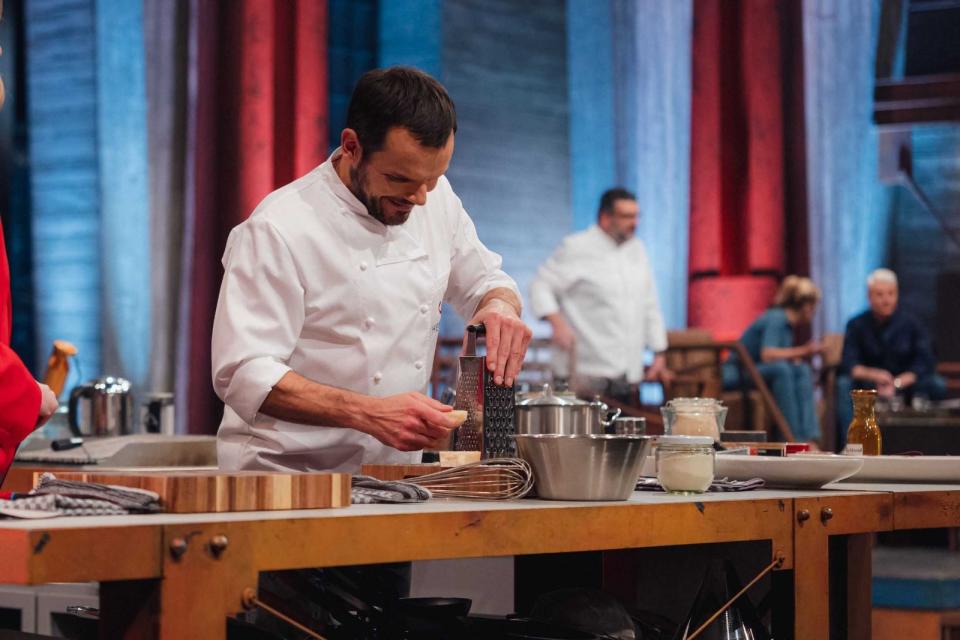 Steffen Henssler liebt die Einfachheit der italienischen Küche. Dabei ist er diplomierter Sushi-Chef. (Bild: RTL / Basti Sevastos)