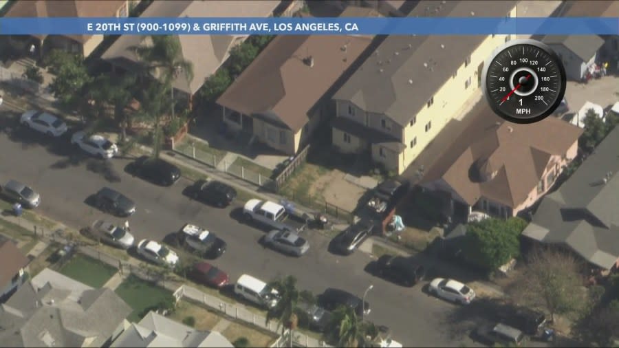 L.A. pursuit of stolen vehicle suspects