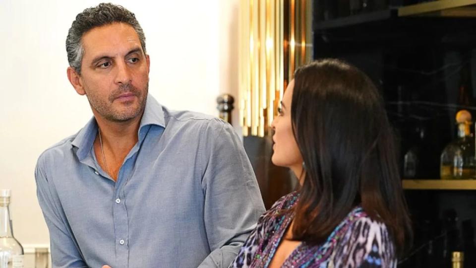 Mauricio Umansky and Kyle Richards on "The Real Housewives of Beverly Hills" Season 13 (Bravo)