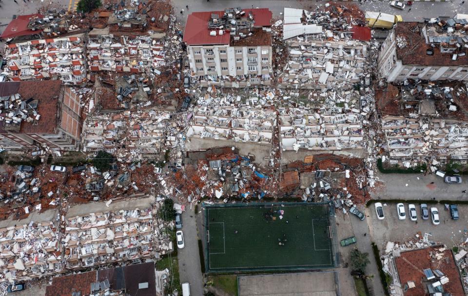 Debris from a collapsed building in Hatay.