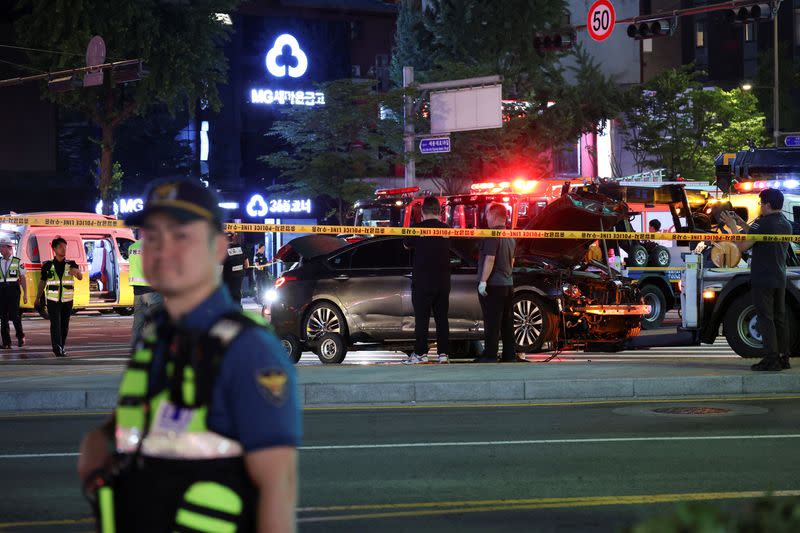 Scene of car accident that resulted in several people killed and injured in central Seoul