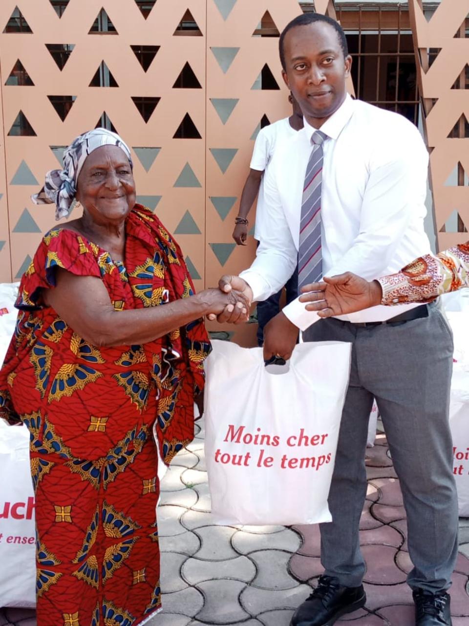 Thousands in Cote d’Ivoire received food donations from the Light the World initiative.