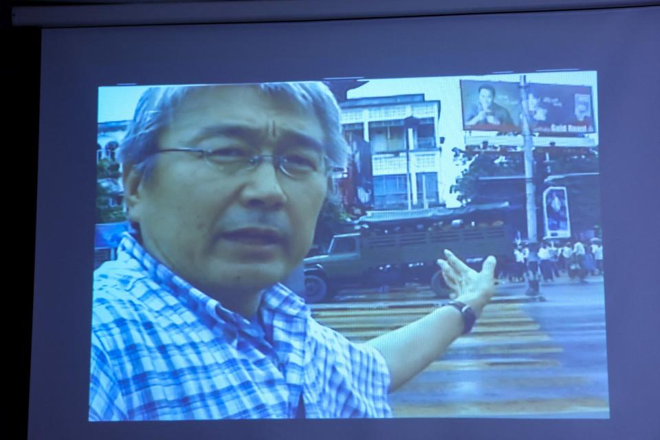 長井健司於相機中所留下的畫面，該相機在番紅花革命的報導中丟失。路透社