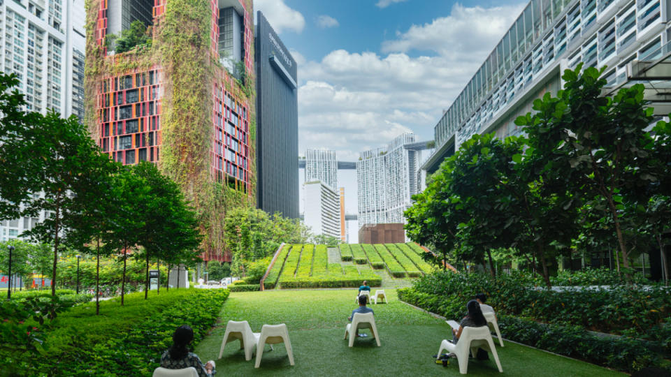 Car-lite Streets, Green Spaces, and More: Singapore's CBD Will Look Like This in 2033