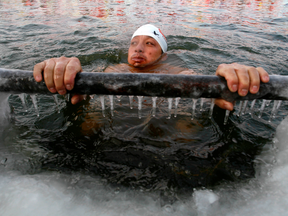 china swimmer freezing