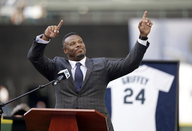 Ken Griffey Jr. reflects on robbing first HR