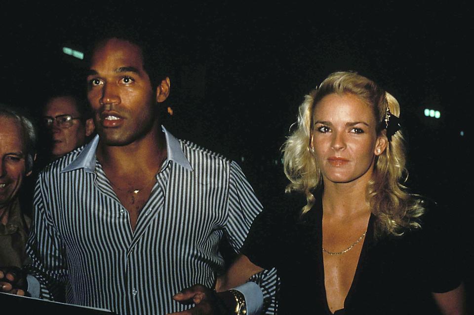 OJ Simpson and Nicole Brown Simpson. October 1981. Credit: 3385786Globe Photos/MediaPunch /IPX