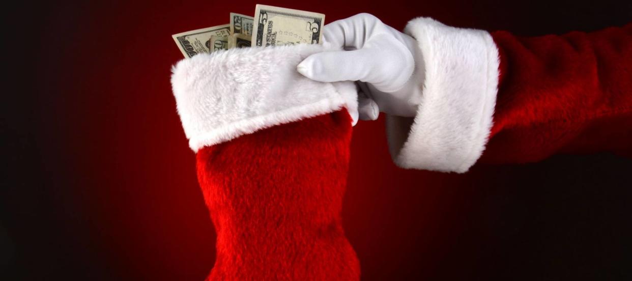 How to properly tip 10 helpful service people on your holiday list