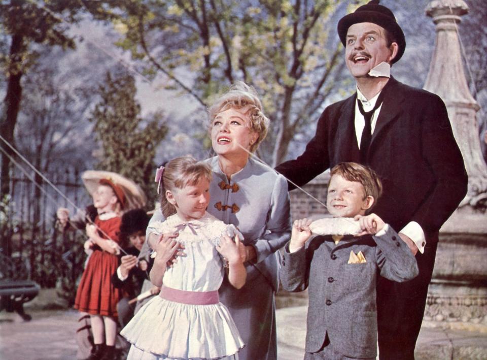 Mary Poppins, Jane Banks, Michael Banks