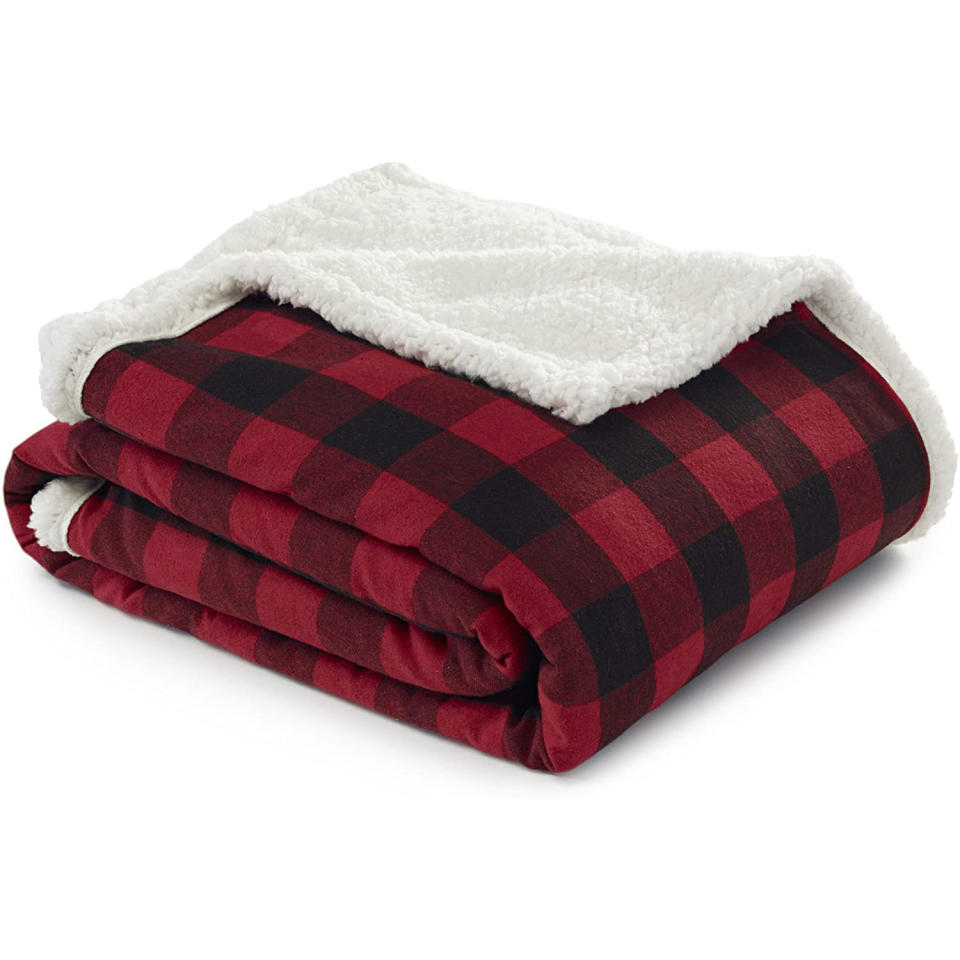 Eddie Bauer plush sherpa blanket