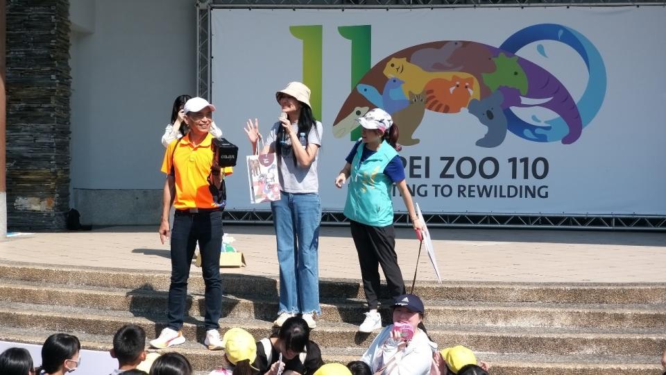 北市動物園園長諶亦聰熱情歡迎萬興師生